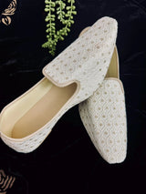 Handmade Men Wedding Shoes in Off White with Embroidery | Mens Shoes | Traditional Mojari Shoes | Indian Ethnic Wedding Footwear for Men - Kaash