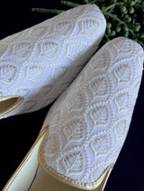 White handmade men's jutti / mojari wedding shoes in cotton silk with embroidery with tiny gold sequins — Kaash Collection