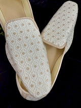 Handmade Men Wedding Shoes in Off White with Emberiodery | Mens Shoes | Traditional Mojari Shoes | Indian Ethnic Wedding Footwear for Men