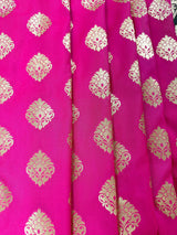Magenta Pink with Bottle Green Banarasi saree in banarasi silk with traditional banarasi handweaving — Kaash Collection