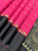 Tomato Pink Banarasi Soft with Black Border saree in banarasi soft silk with buttis with plain black border & ambi pallu — Kaash Collection