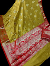 Mehandi Green Banarasi Semi Katan saree in banarasi semi katan silk with meenakari borders with orange & pink pallu — Kaash Collection
