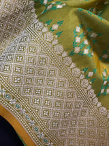 Dual Shade Mehendi Green Banarasi saree in banarasi soft silk with tanchoi kadhua weave with dual-shade body — Kaash Collection