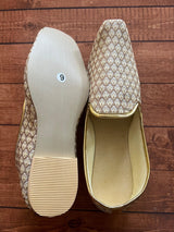 Gold handmade men's jutti / mojari wedding shoes in brocade with traditional brocade weaving — Kaash Collection