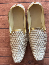 Gold handmade men's jutti / mojari wedding shoes in brocade with traditional brocade weaving — Kaash Collection