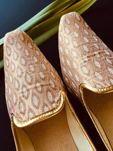 Gold handmade men's jutti / mojari wedding shoes in brocade with traditional brocade weaving — Kaash Collection