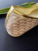 Off White Mens Mojaris – Indian Wedding Shoes - Kaash