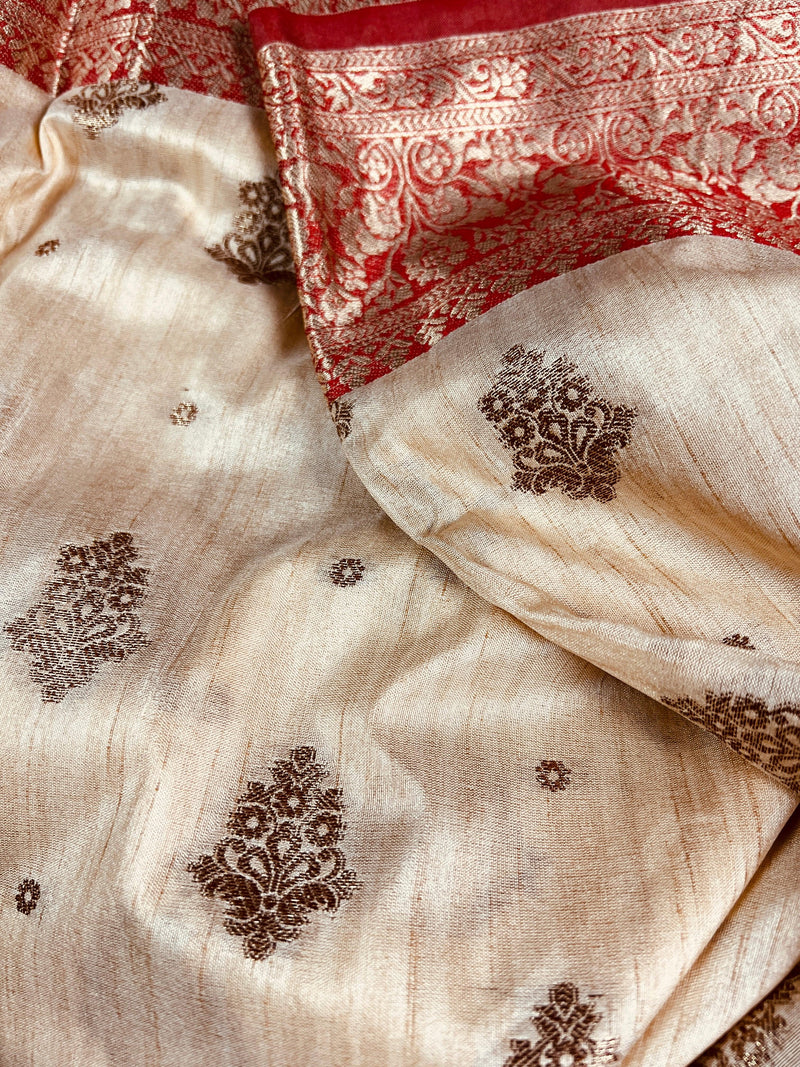 Beige Gold Color with Red Borders and Pallu Semi-Tussar Silk Saree With Antique Zari Weaving Work - Kaash Collection