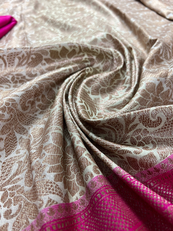 Off White with Pink Borders and Pallu Traditional Banarasi Silk Handloom Saree with Antique Zari Work | Floral Design Pattern