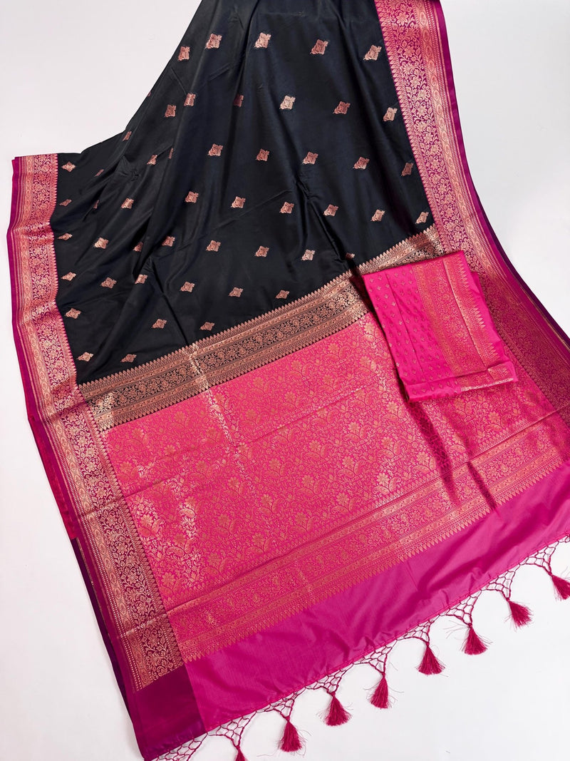 Black & Pink Banarasi saree in pure banarasi semi katan silk with copper zari weave with floral pattern — Kaash Collection