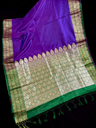 Dual Shade Purple & Blue Banarasi saree in banarasi satin silk with plain body with bottle green borders & pallu — Kaash Collection
