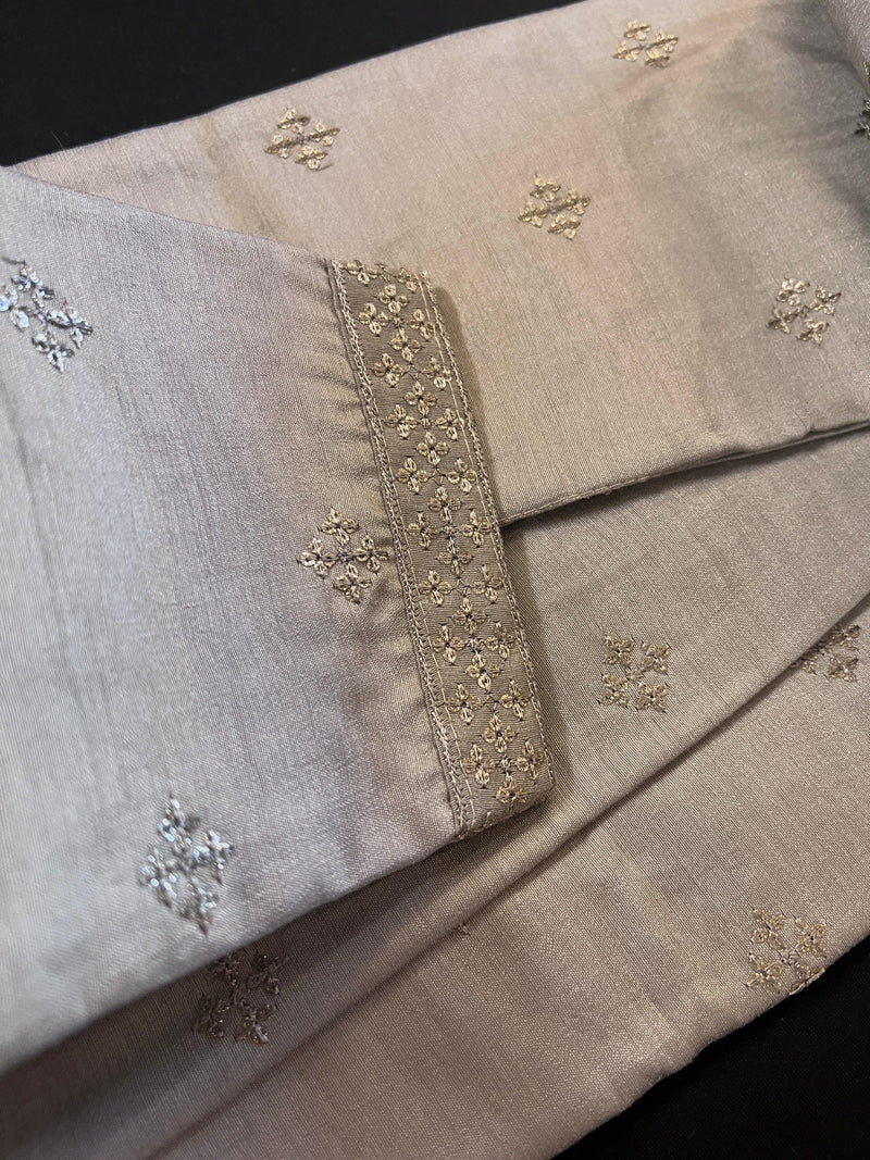 Grey Color Silk Men Kurta Pajama Kurta Pajama Set | Hand Embroidery with Sequin Work | Kurta Pajama for Wedding | Mens Kurta in USA - Kaash