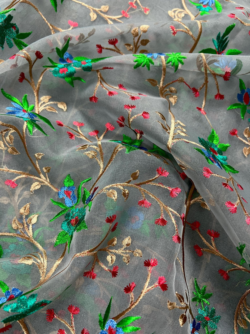 Handmade Grey Color Banarasi Kora Organza Saree with Raw Silk Patta on the Border - Floral Jaal Embroidery - Kaash