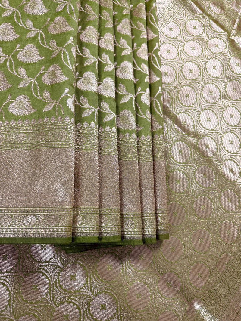 Handmade Pastel Pista Green Semi Banarasi Silk in Muted Gold Zari with Floral Jaal Design | Banarasi Silk Saree | Soft Silk Sarees - Kaash