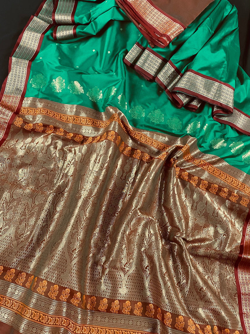 Green Gadwal Soft Silk Saree | Traditional Pallu and Borders Zari Weave | Soft Silk Sarees