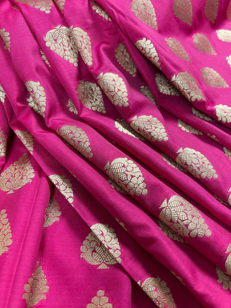 Mauve Pink Traditional Banarasi Handloom Saree in Banarasi Silk with Muted Gold Zari Weaving - Muted Gold Buttas - Grand Pallu