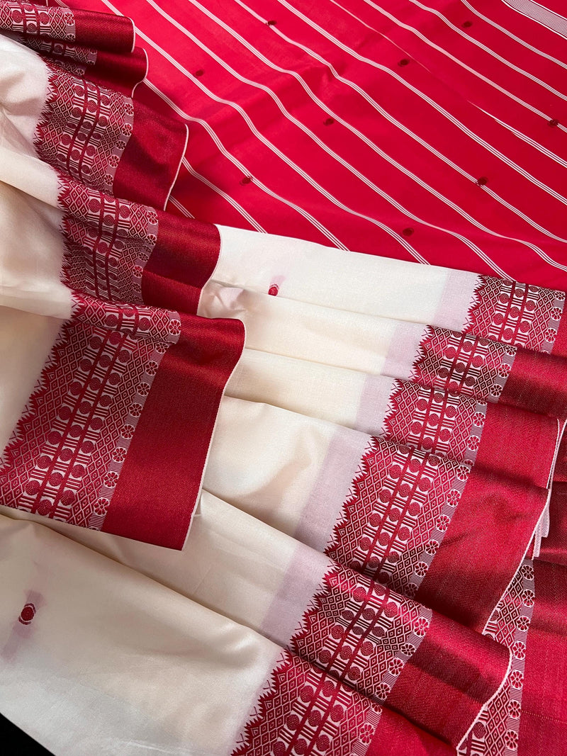 Off White and Red Color Begumpuri Handwoven Soft Silk Saree