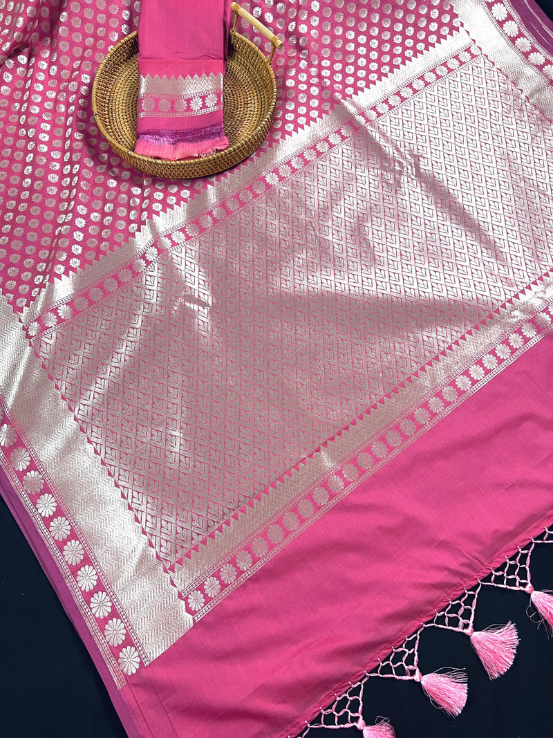 Onion Pink Traditional Banarasi Silk Handloom Saree in Sliver Zari Weave