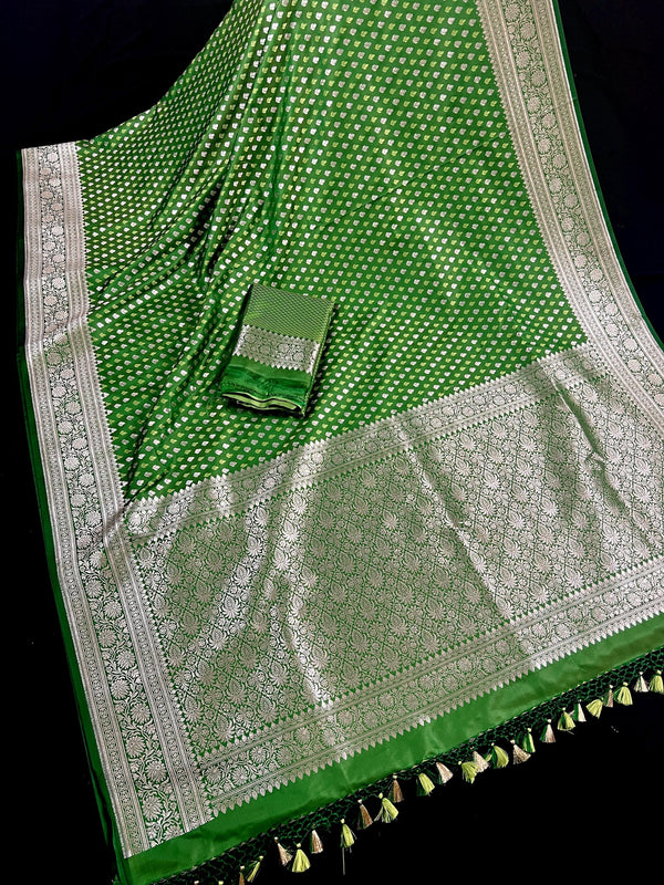 Statement Dual Shade of Green Color Saree in Mashru Silk with Banarasi Border and Pallu