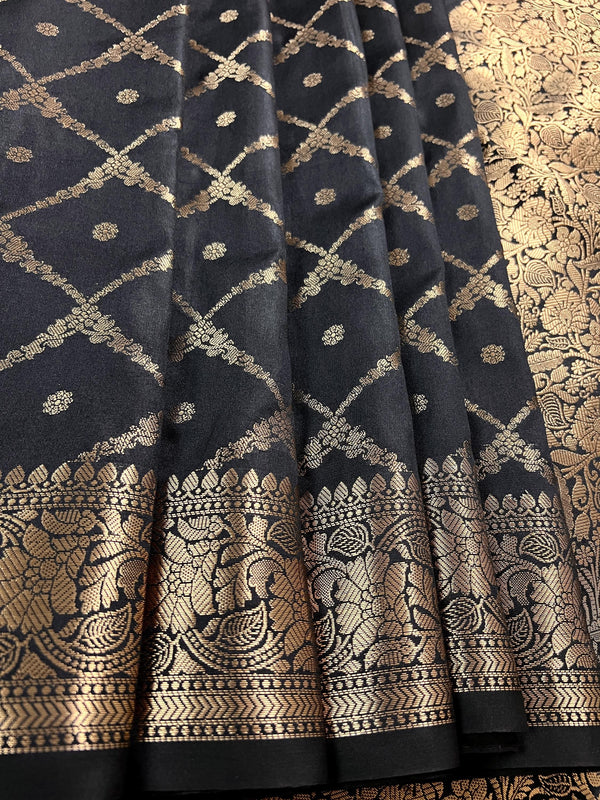 Black Color Banarasi Handloom Semi Soft Silk Saree - Antique Gold Zari Weave - Banarasi Sarees