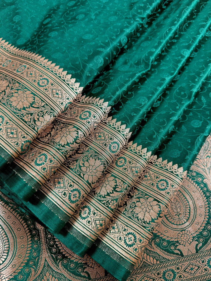 Rama Green Color Soft Mashru Silk handloom Tanchoi Saree with Gold Banarasi Border and Pallu | Banarasi Mashru Silk Saree
