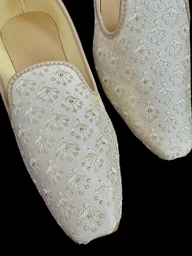 Handmade Men Wedding Shoes in Off White | Mens Shoes for Kurtas | Traditional Mojari Shoes | Indian Ethnic Wedding Footwear for Men