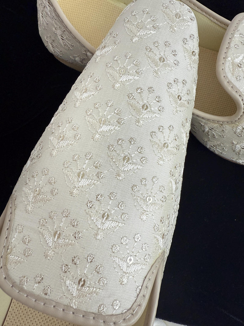 Handmade Men Wedding Shoes in Off White | Mens Shoes for Kurtas | Traditional Mojari Shoes | Indian Ethnic Wedding Footwear for Men