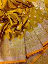 Mehandi Green/ Heena Green Mashru Silk saree — Kaash Collection