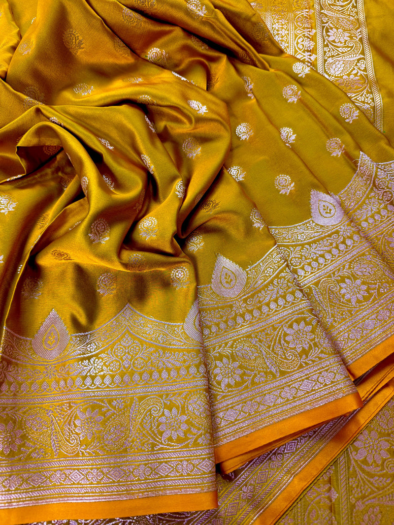 Mehandi Green/ Heena Green Mashru Silk saree — Kaash Collection