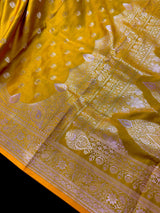 Mehandi Green/ Heena Green Mashru Silk saree — Kaash Collection