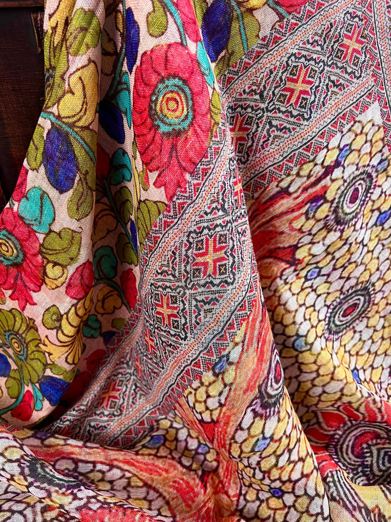 Light Peach Pure Linen by Linen with Zari Border - Radha-Krishna Images on the Pallu - Linen Saree - Digital Printed Linen Sarees - Kaash