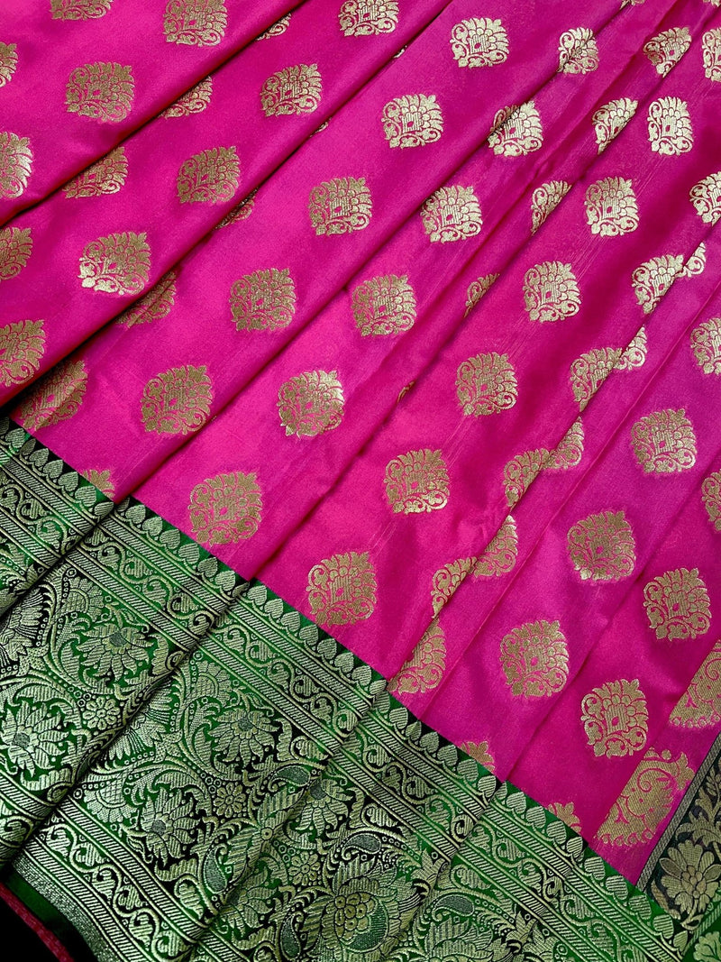 Magenta Pink with Bottle Green Banarasi saree in banarasi silk with traditional banarasi handweaving — Kaash Collection
