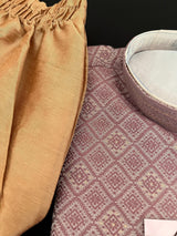 Mauve Pink with Gold Zari men's kurta pajama in self-embroidered silk blend with self-embroidered design with zari weave — Kaash Collection