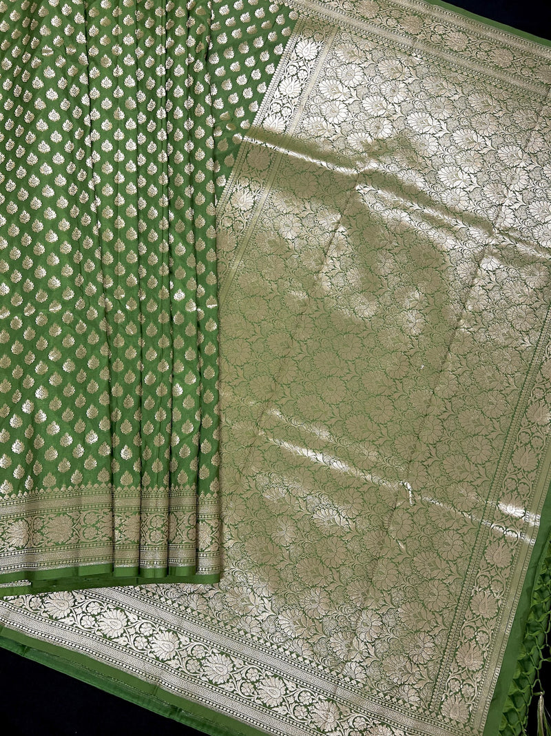 Mehendi Green Traditional Banarasi Handloom Saree in Banarasi Silk with Small Buttis - Banarasi Silk Sarees - Kaash