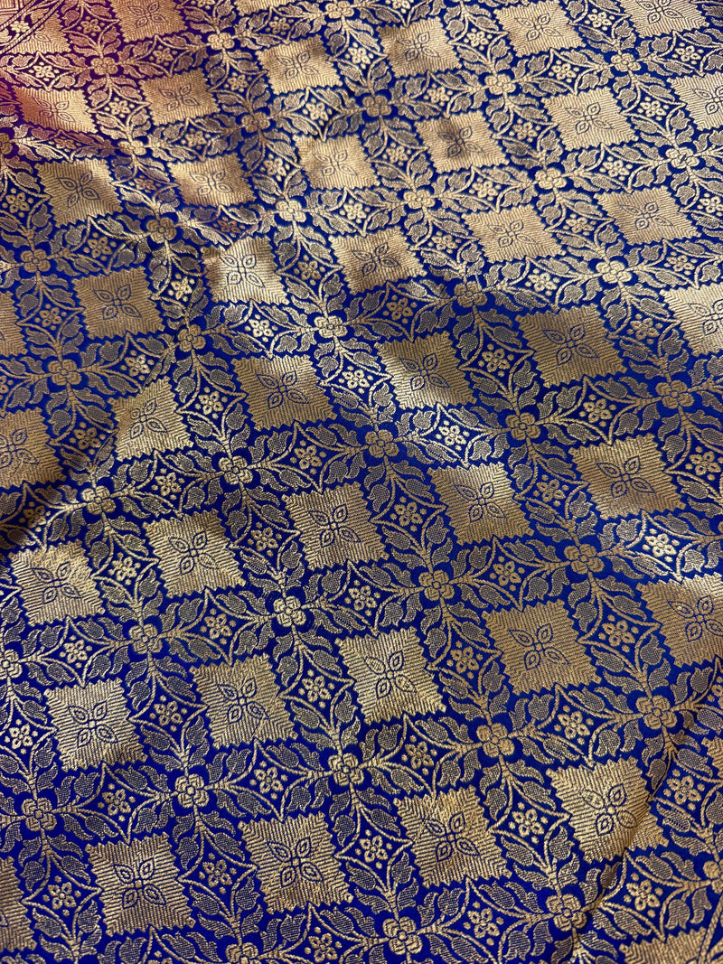 Muave Pink Color Saree with Blue Color Border and Pallu | Traditional Banarasi Handloom Silk Saree with Wide Border - Kaash