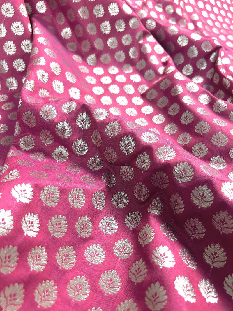 Onion Pink Traditional Banarasi Silk Handloom Saree in Sliver Zari Weave - Kaash