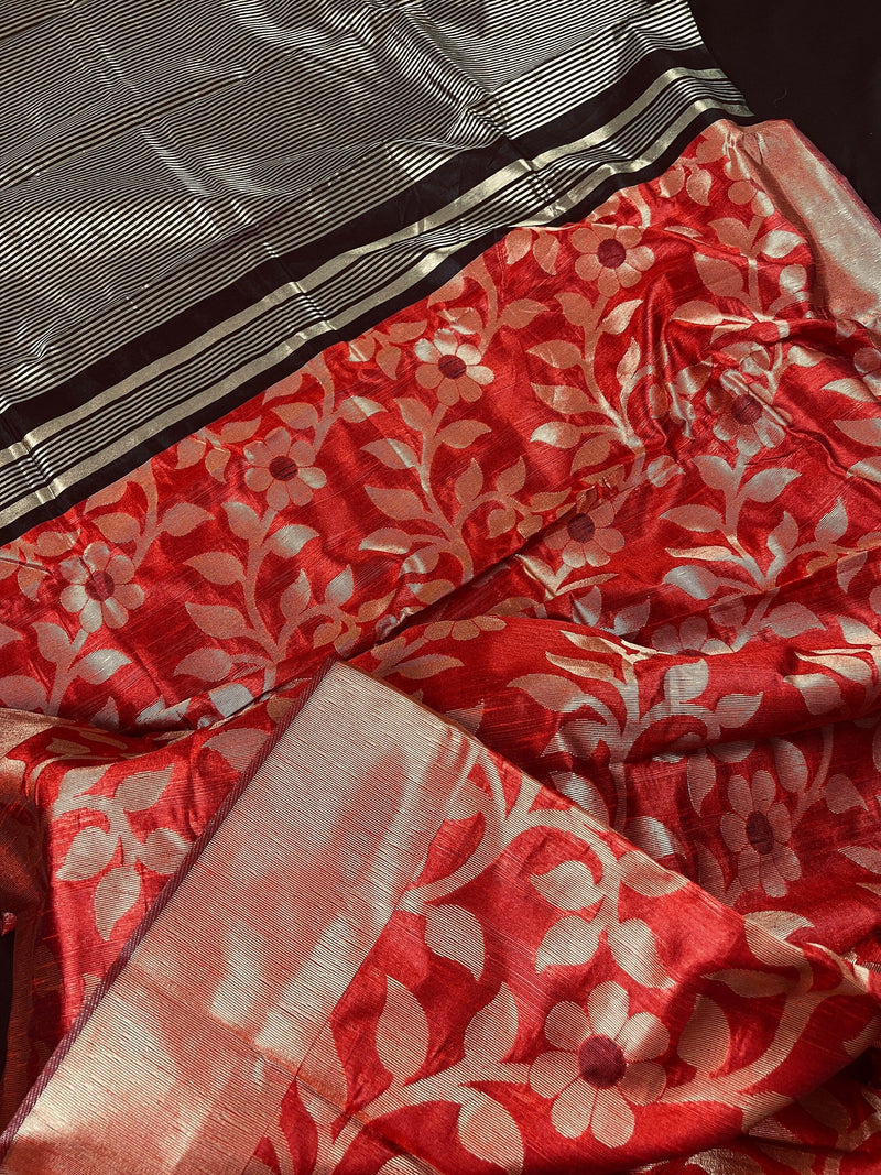Red and Black Color Handloom Linen Jamdani Silk Saree with Striped Borders | Gold Zari Weaving | Linen Saree | Jamdani Sarees - Kaash