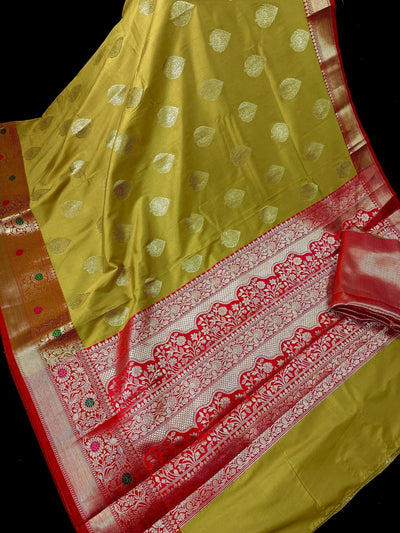 Mehandi Green Banarasi Semi Katan saree in banarasi semi katan silk with meenakari borders with orange & pink pallu — Kaash Collection