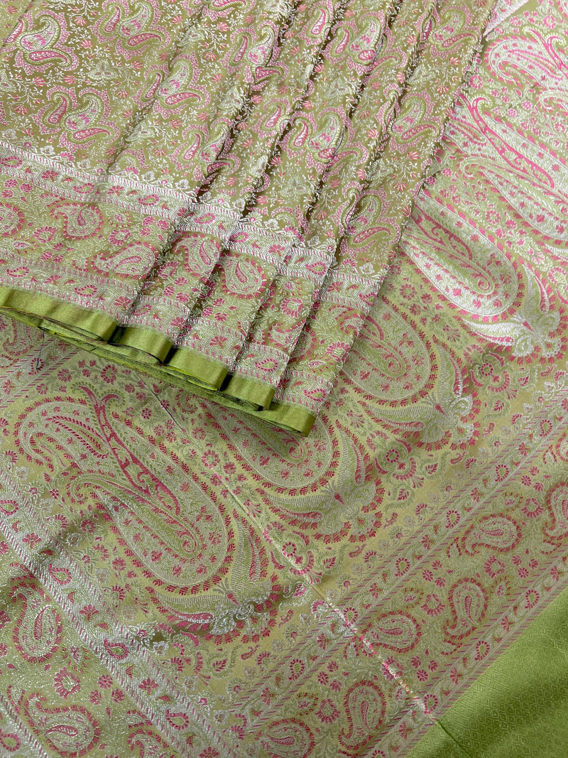 Statement Pista Green Color Pure Banarasi Satin Silk Tanchoi with Jamawar Handwoven Saree | Silk Mark Certified - Kaash