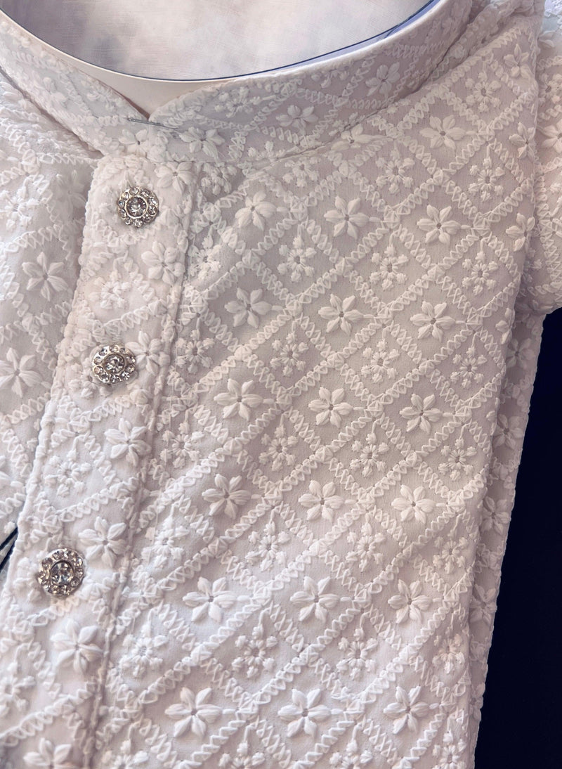 White Color Chikankari Lucknowi Georgette Men Kurta Pajama Set with Lining | Chikhankari Kurta | Mens Wear | Kurtas for Men | White Kurta - Kaash