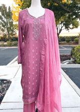 Mauve Color 3pcs Suit in Silk material with Chiffon Dupatta.