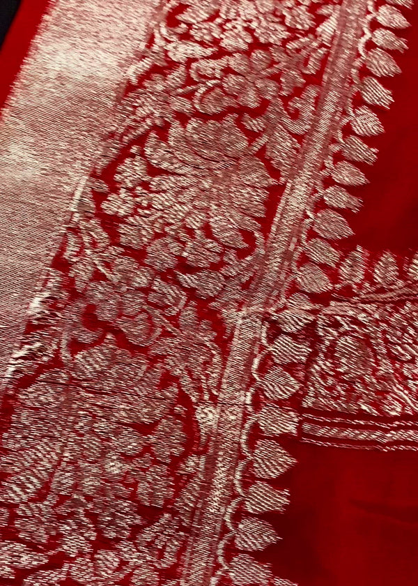 Red and Off White Pure Khaadi Georgette Silk with Sliver Zari in Shibori Design | SILK MARK CERTIFIED | Kaash Collection