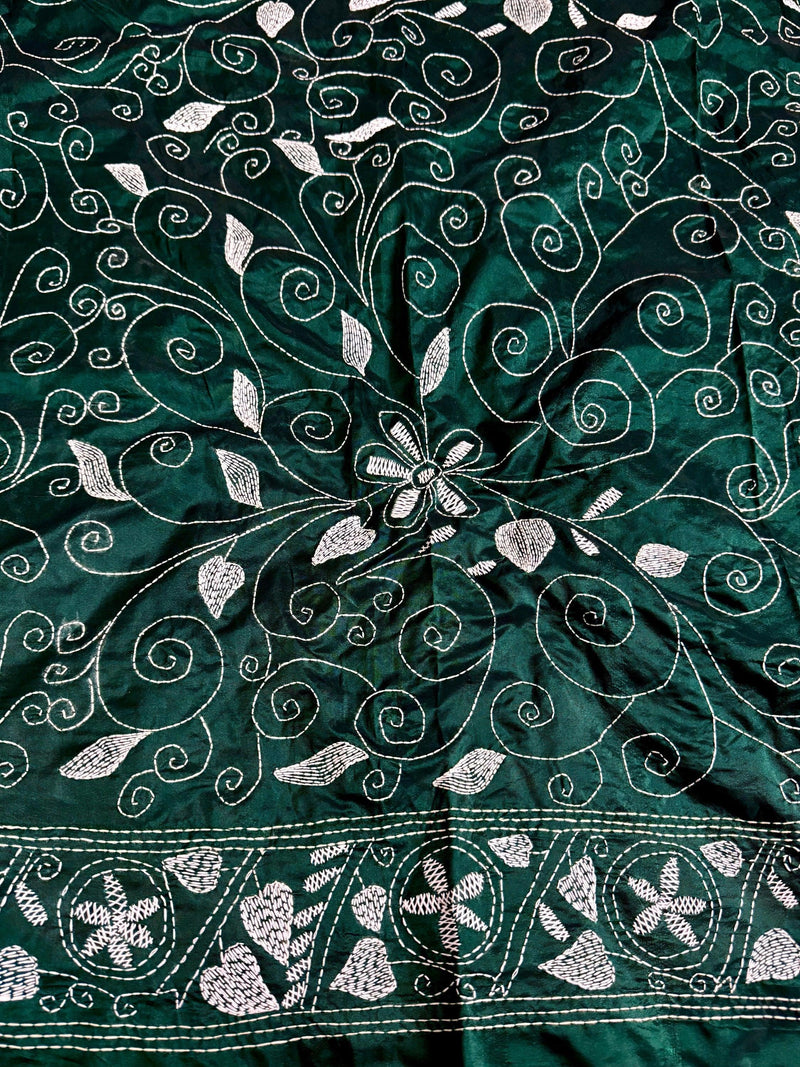 Bottle Green Bangalori Silk Saree with Hand Kantha Stitch | Handwoven Kantha Stitch Sarees | Kantha Saress | Silk Sarees | Bengal Sarees - Kaash
