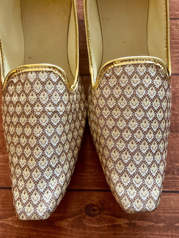 Gold Color Mens Shoes | Men Mojari | Shoes for Sherwani | Mens Shoes for Indian Wedding | Shoes for Indian Kurta | Juttis for Wedding - Kaash