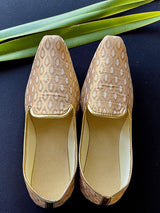 Gold handmade men's jutti / mojari wedding shoes in brocade with traditional brocade weaving — Kaash Collection
