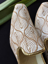 Handmade Mens Wedding Shoes in Off-White | Jutti for Men | Traditional Handmade Mojari | Indian Ethnic Wedding Footwear for Men - Kaash