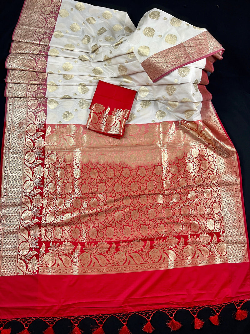 Off White with Mauve Color Borders and Red Pallu Traditional Banarasi Silk Handloom Saree with Wide Border | Floral Design with Wide Borders