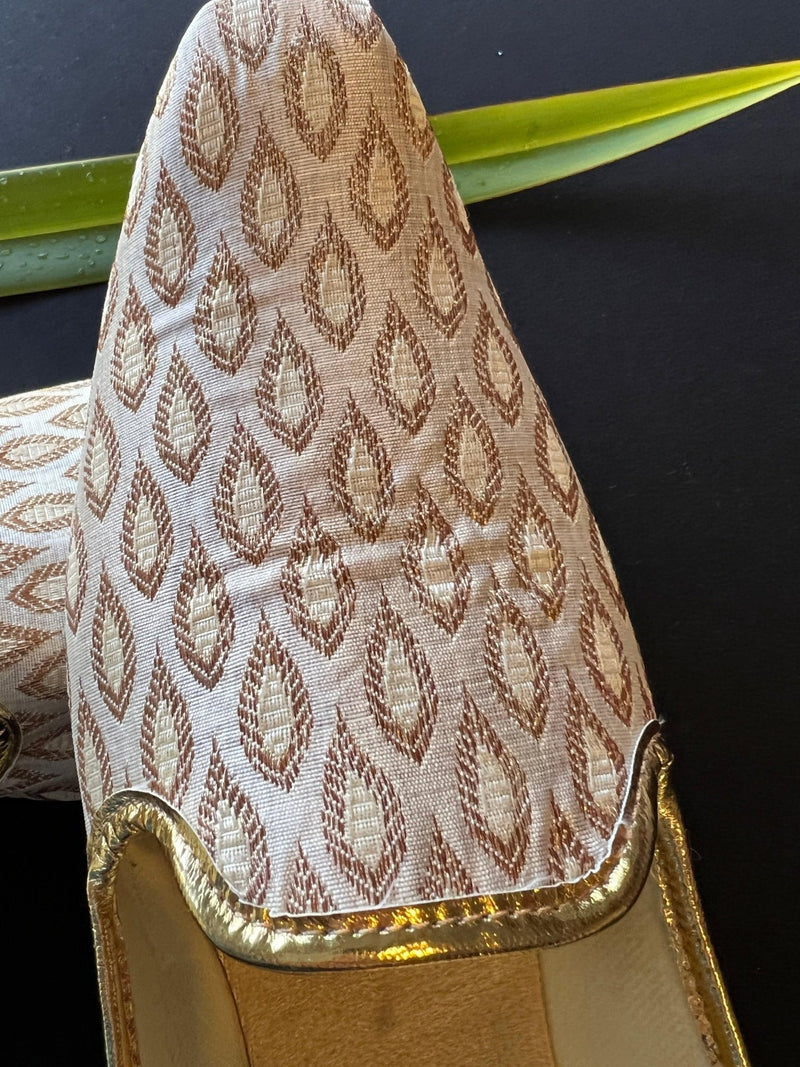 Traditional Cream Gold Brocade Mojari Jutti‎ Indian Ethnic Amazon.com | Women main image 4