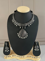 Oxidized Jewelry – Necklace with earrings - Kaash